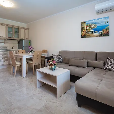 アパートホテル Apartments In Esteban Complex ネセバル