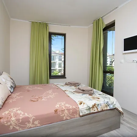 アパートホテル Apartments In Esteban Complex